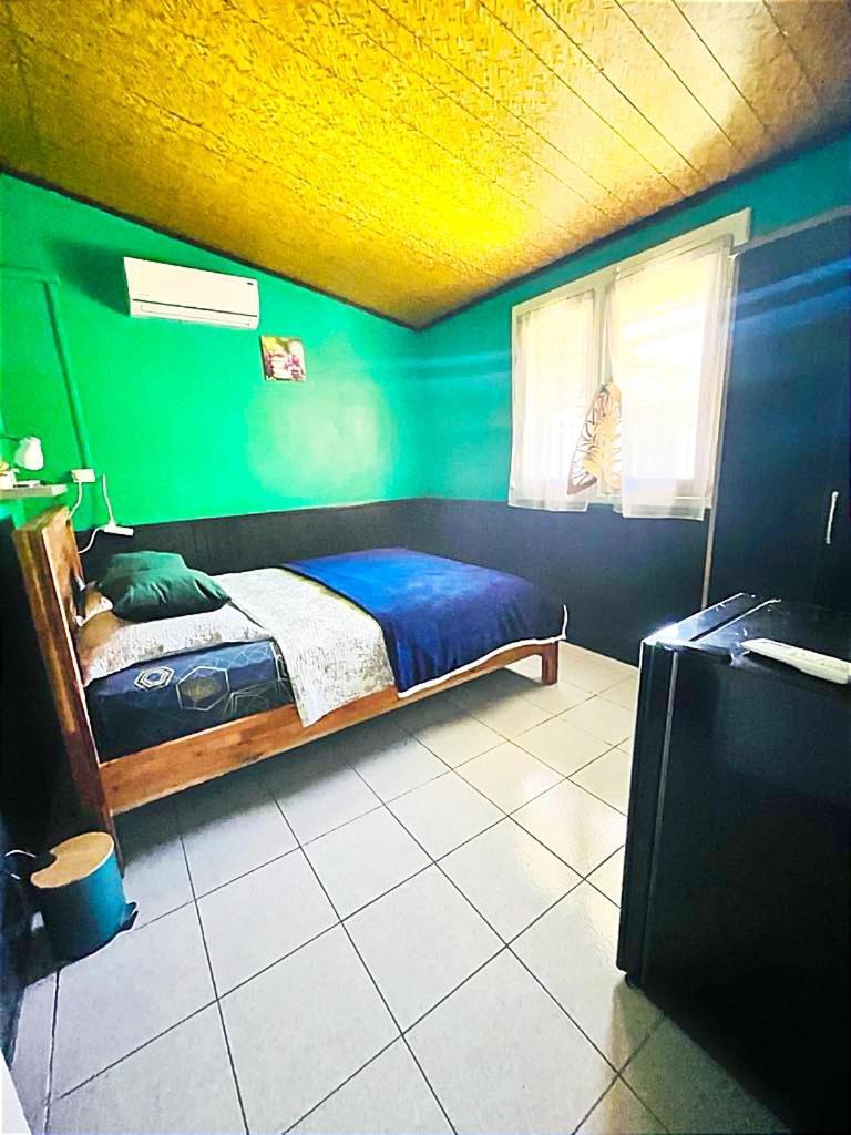 Chambre Privee 2 - Case Creole Le Mistral,Chez Kevin Сент-Андре Экстерьер фото